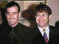 JURASSIC ELTON - elton john04 1 - Gay.it Archivio