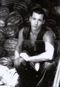IL PIÙ BELLO DEL REAME - emiliano mrfriendly01 - Gay.it Archivio