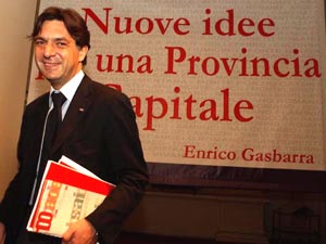 Roma: Gasbarra, lottiamo contro l'Aids - enrico gasbarra - Gay.it Archivio