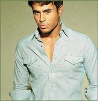 ANGELI CON LA CODA 22 - enrique iglesias - Gay.it Archivio