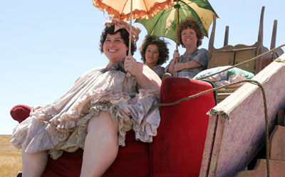 CHE TIPI STRANI SI VEDONO IN TV! - ep18 big small - Gay.it Archivio