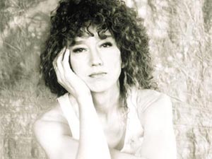 NON TOLLERANZA, MA RISPETTO - fiorella mannoia03 - Gay.it Archivio
