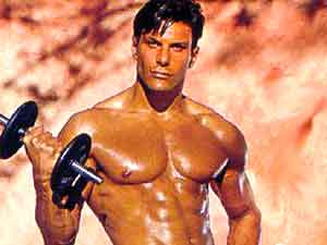 RESISTERE IN PALESTRA - fitness20 - Gay.it Archivio