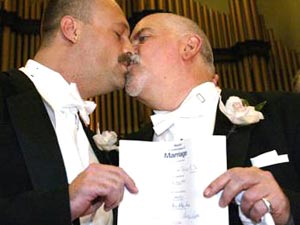 QUEBEC: SÌ AI MATRIMONI GAY - gay marriage canada2 2 - Gay.it Archivio