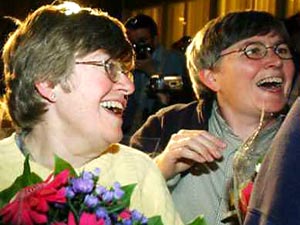 Gli attivisti: nozze gay in tutti gli USA - gay marriage 04 1 3 - Gay.it Archivio