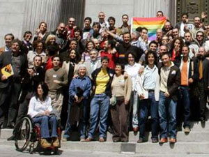 Spagna: gruppo cattolico difende matrimonio gay - gay spagna01 1 1 - Gay.it Archivio