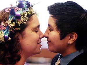 Oregon: Giudice riconosce validità nozze gay - gaymarriage 2 20 1 2 - Gay.it Archivio