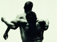 SALERNO: ESPLODE IL CASO GAY - genitori omo04 - Gay.it Archivio