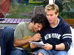 GF3: LA VIOLENZA DILAGA - gf3 3 3luca pasquale - Gay.it Archivio