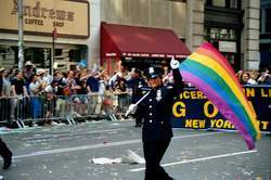 POLIZIOTTI GAY: L'ORGOGLIO IN DIVISA - goal4 - Gay.it Archivio