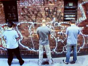 CANCELLIAMO L'OMOFOBIA - graffiti 1 - Gay.it Archivio