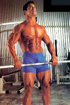 ALLENARSI A CASA - homefitness03 - Gay.it Archivio
