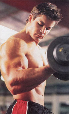 ALLENARSI A CASA - homefitness05 - Gay.it Archivio