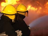 Prato: locale incendiato. Omofobia? - incendio02 - Gay.it Archivio