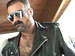 IN IRAQ L'ISPETTORE SADOMASO - leather30 - Gay.it Archivio