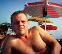 ENRICO, LEONE SINCERO - leone70 04 - Gay.it Archivio