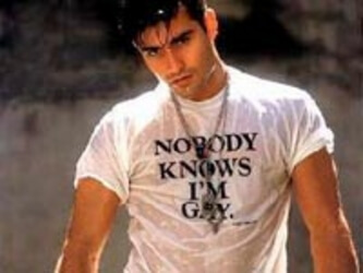 USA: bandito dalla scuola l'Orgoglio Etero. - maglietta - Gay.it Archivio