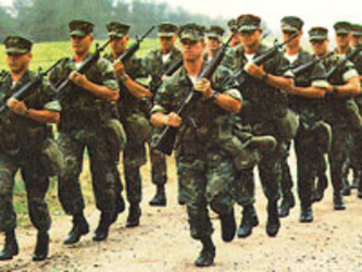 UN CORPO DA MARINE - marine21 - Gay.it Archivio