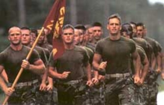 Polemica sul fumetto anti-gay dei Marines - marinesrun 1 - Gay.it Archivio