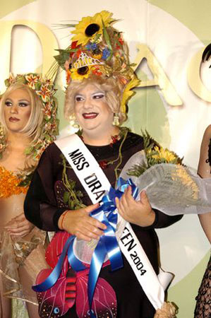 IL CONCORSO PIÙ TRUCCATO D'ITALIA - miss drag queen0401 - Gay.it Archivio