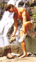 SE IL MUSCOLO VA IN VACANZA... - muscoli04 - Gay.it Archivio