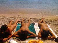 ANDARE A MYKONOS ORA È PIÙ FACILE - mykon09 - Gay.it Archivio