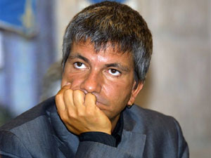 Vendola: si stava meglio con la DC - nichi film00 1 - Gay.it Archivio