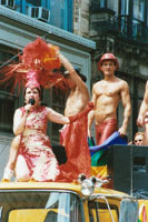 L'ARCOBALENO SU NEW YORK - nycpride01 - Gay.it Archivio