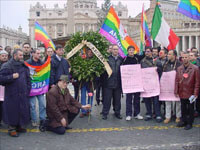 ASSEDIO AL VATICANO - ormando03 - Gay.it Archivio