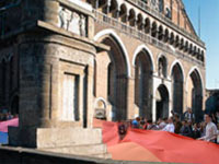 PRIDE…ATTENTI…VIA! - padova chiesa01 - Gay.it Archivio