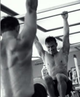 SANI FINO ALL'OSSO - palestra07 - Gay.it Archivio