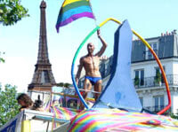 FRANCIA, ORGOGLIO E POLITICA - parigi gay pride03 - Gay.it Archivio