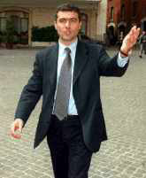 BERLUSCONI PAGA, I GAY NO - pecoraro scanio11 - Gay.it Archivio