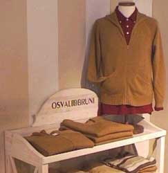 PITTI UOMO AL VIA! - pitti2000 2 - Gay.it Archivio