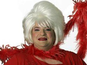 Tv: su Leonardo, Platinette allo specchio - platinette 2004 - Gay.it Archivio