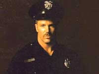 Gay truffato da un falso poliziotto - police4 - Gay.it Archivio