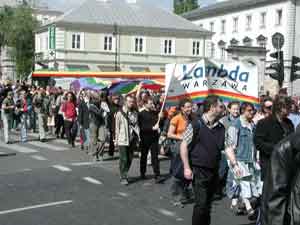 Varsavia: sfilata gay vietata dal sindaco - pride varsavia2003 2 - Gay.it Archivio