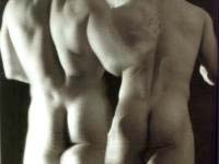 Nudi per aria: parte primo volo per naturisti - ragazzinudi - Gay.it Archivio