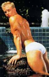 SESSO, SPIE E BUGIE - ragazzobiondo - Gay.it Archivio