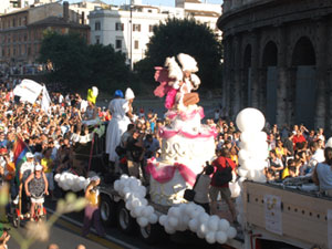 Roma Pride: Prc Lazio aderisce a manifestazione - rmpride13 - Gay.it Archivio