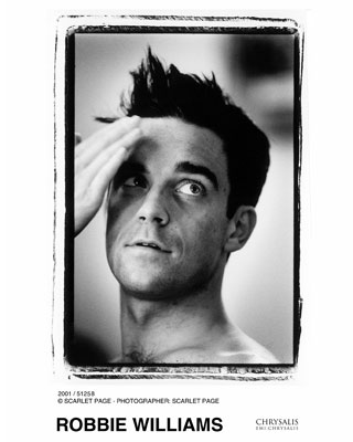 IL RITORNO DI ROBBIE - robbie gh04 - Gay.it Archivio