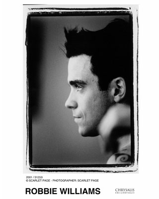IL RITORNO DI ROBBIE - robbie gh05 - Gay.it Archivio