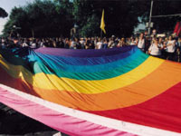 CONTRO OGNI VIOLENZA - roma gay pride 02 - Gay.it Archivio