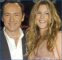 BRILLANO LE STELLE DELLA MUSICA - spacey stone1 - Gay.it Archivio