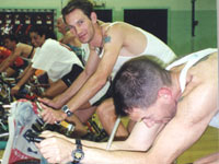 SPINNING: A OGNUNO IL SUO - spinning01 - Gay.it Archivio