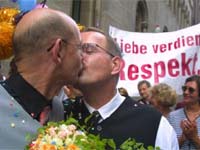 JA, LO VOGLIO! - sposi germania02 - Gay.it Archivio