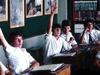 GLI STUDENTI DALLA PARTE DEI GAY - studenti13 1 - Gay.it Archivio