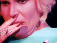 SEI TRANS? VAI A BATTERE - trav05 4 - Gay.it Archivio