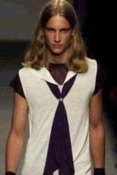 JUST ENOUGH GAY: E' L'UOMO DEL 3000 - uniforme3 - Gay.it Archivio