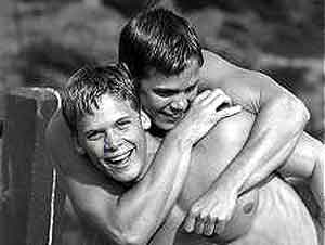 EUROGAYWAY: GIOVANI IN RETE - unione gay03 - Gay.it Archivio